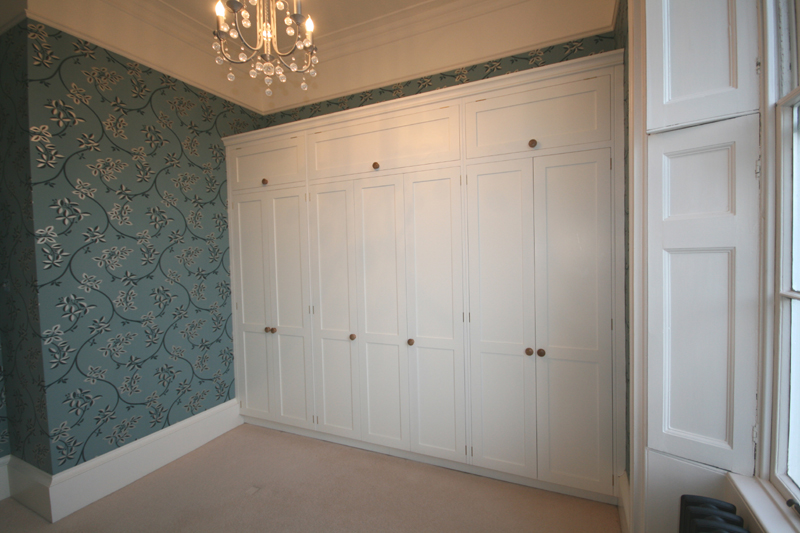 Back to Painted wall-to-wall Wardrobes